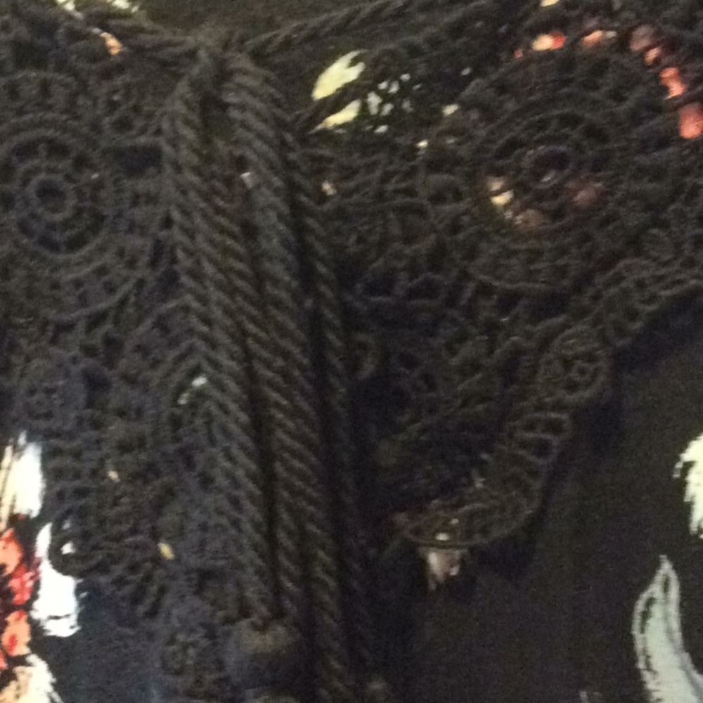 Stylish top - Picture 3 of 6